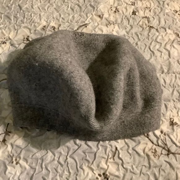 Grey Burret - Picture 2 of 5